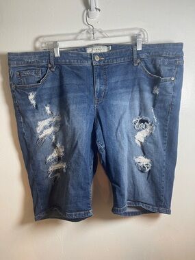 torrid Boyfriend Distressed Mid-Blue Denim Bermuda Shorts Size: 24
